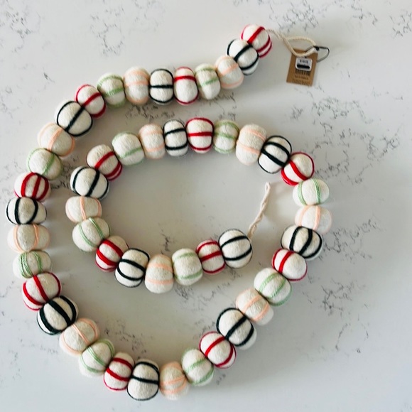 Anthropologie Holiday Felt Garland - Picture 4 of 7
